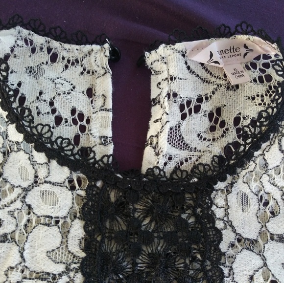 Used once Nanette Lepore blouse, Size XS - Picture 3 of 3